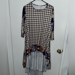 Nuggles wedding tale top